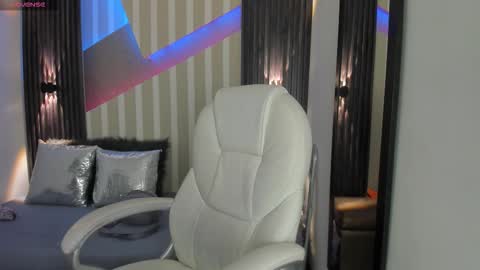 Emily online show from November 30, 4:55 pm