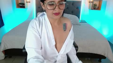 E M I L Y  online show from January 13, 4:08 pm
