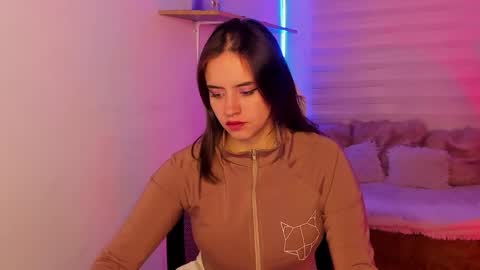 emily_lindey online show from October 24, 3:36 am