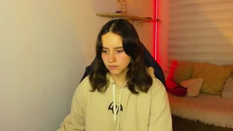 emily_lindey online show from November 9, 3:05 am