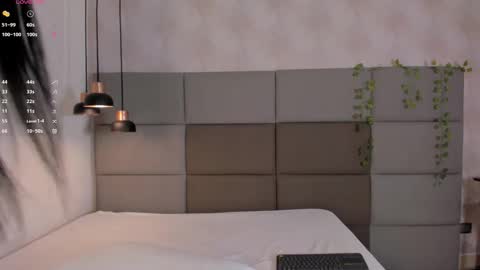 emily_luve online show from October 29, 8:21 pm