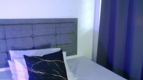 Snapshot of emily_milff chatting on July 10, 11:46 am emily_milff online show from July 10, 11:46 am
