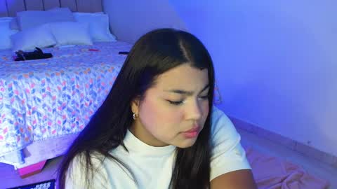 Snapshot of emily_morgam chatting on June 5, 7:08 pm emily_morgam online show from June 5, 7:08 pm
