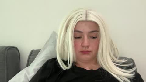 emily_morning_dew online show from March 23, 5:44 am