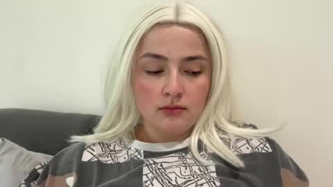 emily_morning_dew online show from March 31, 7:31 am