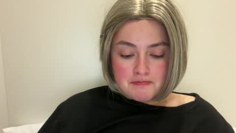 Snapshot of emily_morning_dew chatting on April 22, 7:26 pm emily_morning_dew online show from April 22, 7:26 pm