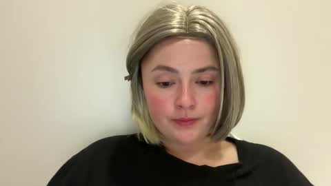 Snapshot of emily_morning_dew chatting on April 23, 7:38 pm emily_morning_dew online show from April 23, 7:38 pm