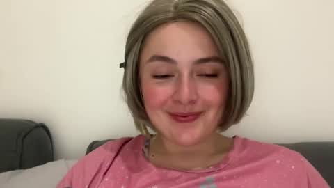 Snapshot of emily_morning_dew chatting on May 8, 7:08 pm emily_morning_dew online show from May 8, 7:08 pm