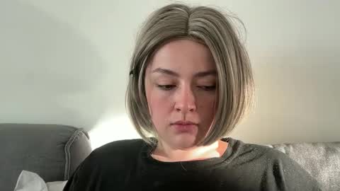 Snapshot of emily_morning_dew chatting on May 15, 4:08 am emily_morning_dew online show from May 15, 4:08 am