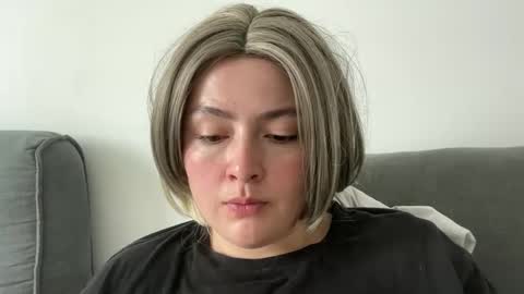 Snapshot of emily_morning_dew chatting on June 3, 8:06 am emily_morning_dew online show from June 3, 8:06 am