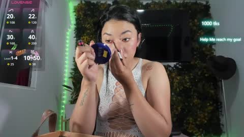 emily_palmeer online show from April 11, 9:24 am