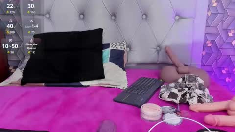 Emily online show from December 5, 4:54 am