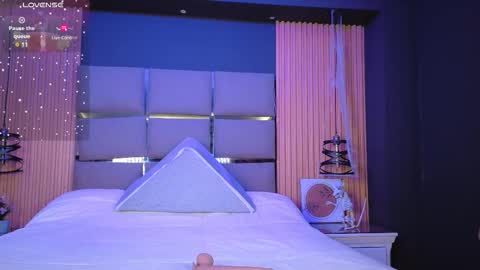 Emily online show from November 14, 11:31 am