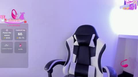       online show from March 13, 11:50 am