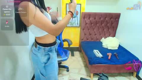 Snapshot of emily_rosse04 chatting on July 25, 1:52 pm online show from July 25, 1:52 pm