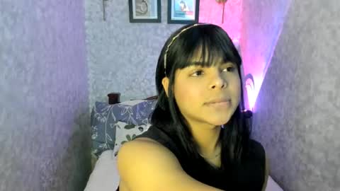Snapshot of emily_rosue_ chatting on July 22, 9:17 pm emily_rosue_ online show from July 22, 9:17 pm