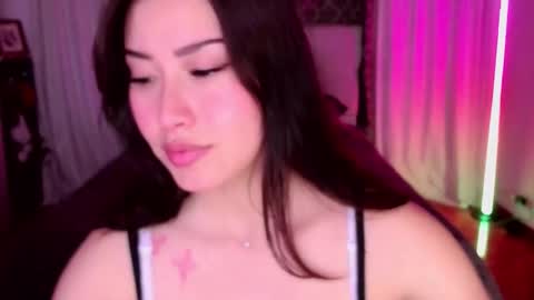 Emily  Swan online show from December 23, 2:31 am