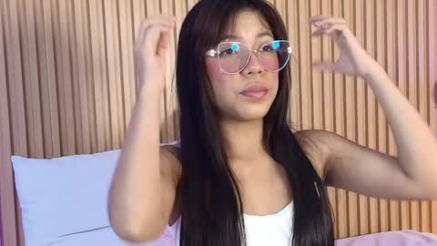 Emily online show from April 13, 12:32 pm