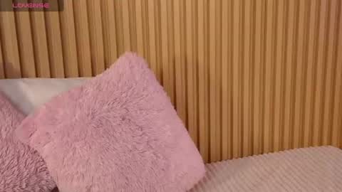 Snapshot of emily_sweett12 chatting on June 10, 12:15 pm Emily online show from June 10, 12:15 pm