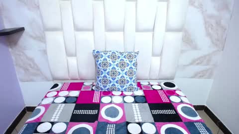 Emily Trujillo online show from December 30, 2:40 pm