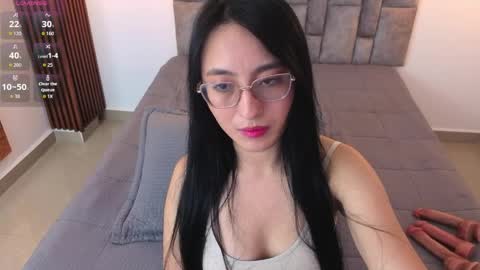 emily_vermont online show from April 9, 11:48 am