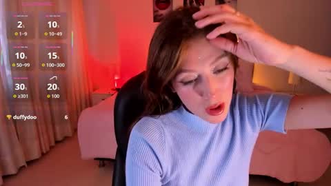 emily_warren__ online show from October 24, 7:21 pm