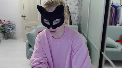 Emily online show from March 3, 5:52 pm