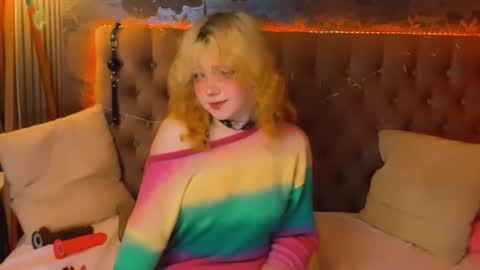 Snapshot of emilyangels chatting on May 11, 7:47 am Baby Emelli online show from May 11, 7:47 am