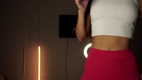 emilybatee online show from December 11, 5:59 pm