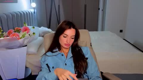Emily online show from September 15, 7:47 pm