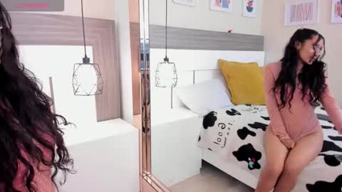 Snapshot of emilyblussh chatting on March 2, 6:15 pm Emily Bluush online show from March 2, 6:15 pm