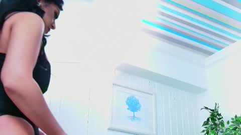 Emily online show from January 6, 8:01 pm