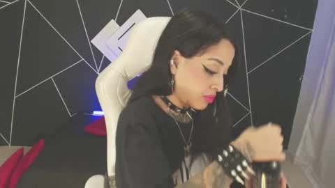Snapshot of emilydaft chatting on September 24, 8:45 pm fari online show from September 24, 8:45 pm