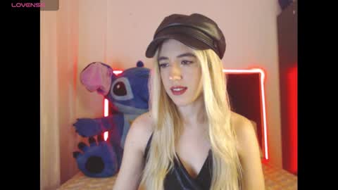 Emily Edwards online show from February 3, 9:29 pm