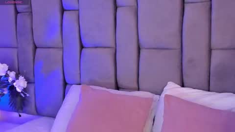 Emily Flame online show from October 11, 12:15 pm