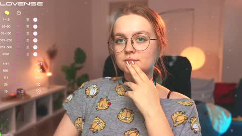 Emily  online show from December 8, 12:19 pm