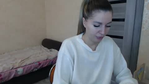 Snapshot of emilyfork chatting on November 12, 11:43 am emilyfork online show from November 12, 11:43 am