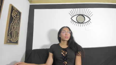 Snapshot of emilygomezz chatting on October 12, 11:20 am Emily online show from October 12, 11:20 am