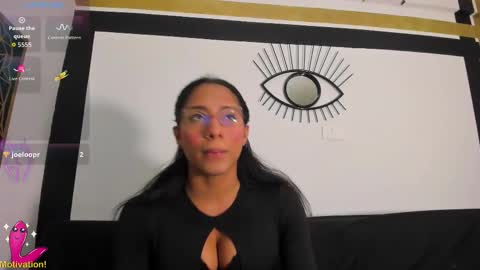 Snapshot of emilygomezz chatting on February 14, 11:18 am Emily online show from February 14, 11:18 am