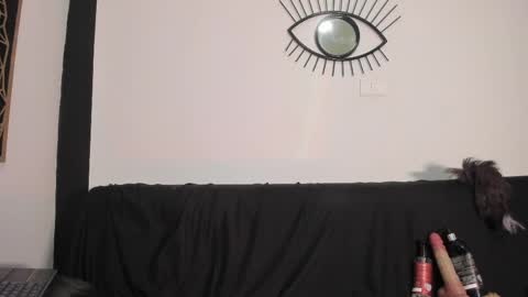 Snapshot of emilygomezz chatting on May 11, 2:45 pm Emily online show from May 11, 2:45 pm