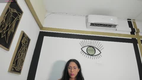 Snapshot of emilygomezz chatting on July 15, 11:15 am Emily online show from July 15, 11:15 am