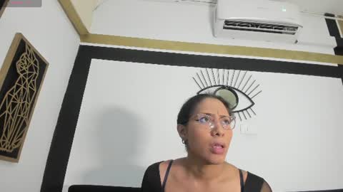 Snapshot of emilygomezz chatting on July 18, 11:25 am Emily online show from July 18, 11:25 am