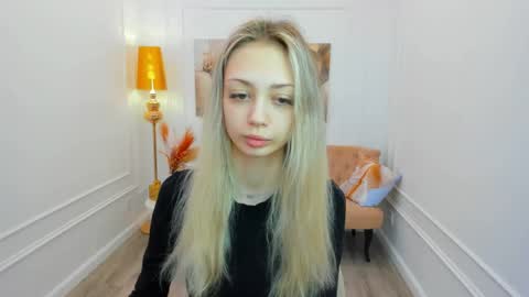 Emily online show from April 5, 3:26 am