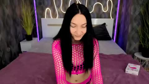 Snapshot of emilygreyy__ chatting on April 11, 6:34 pm emilygreyy__ online show from April 11, 6:34 pm