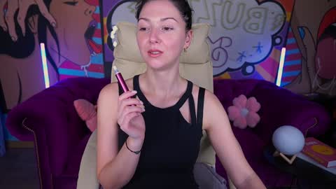 Snapshot of emilyhalls chatting on December 9, 5:41 pm Emily online show from December 9, 5:41 pm