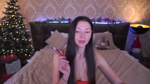 Snapshot of emilyhalls chatting on December 24, 5:34 pm Emily online show from December 24, 5:34 pm