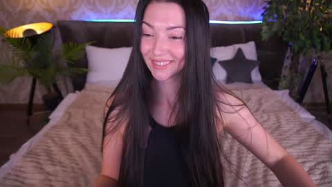 Snapshot of emilyhalls chatting on January 17, 5:08 pm Emily online show from January 17, 5:08 pm