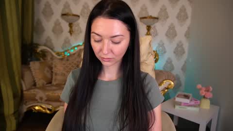 Snapshot of emilyhalls chatting on January 18, 5:37 pm Emily online show from January 18, 5:37 pm
