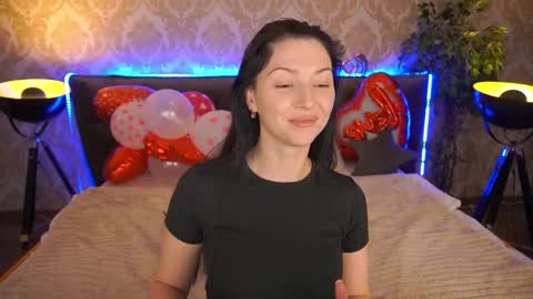 Snapshot of emilyhalls chatting on February 15, 10:22 am Emily online show from February 15, 10:22 am
