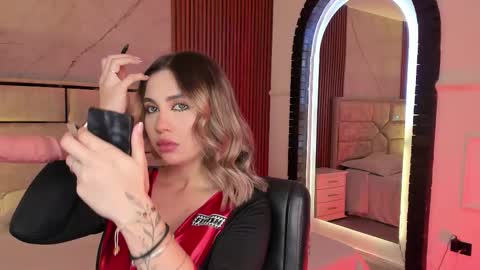 Emily Hendrix online show from February 4, 2:23 pm